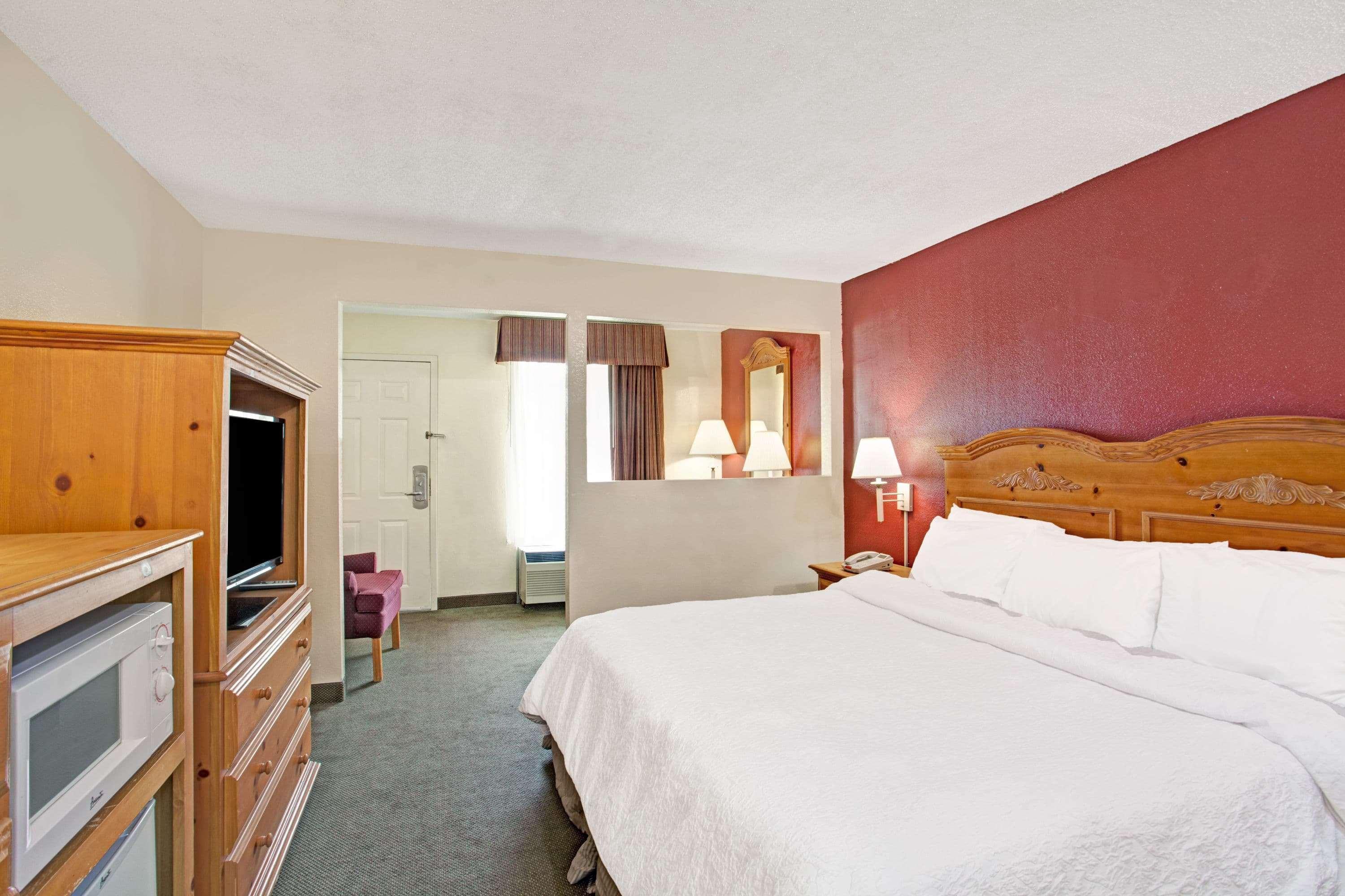 Days Inn & Suites By Wyndham Collierville Germantown Area Dış mekan fotoğraf