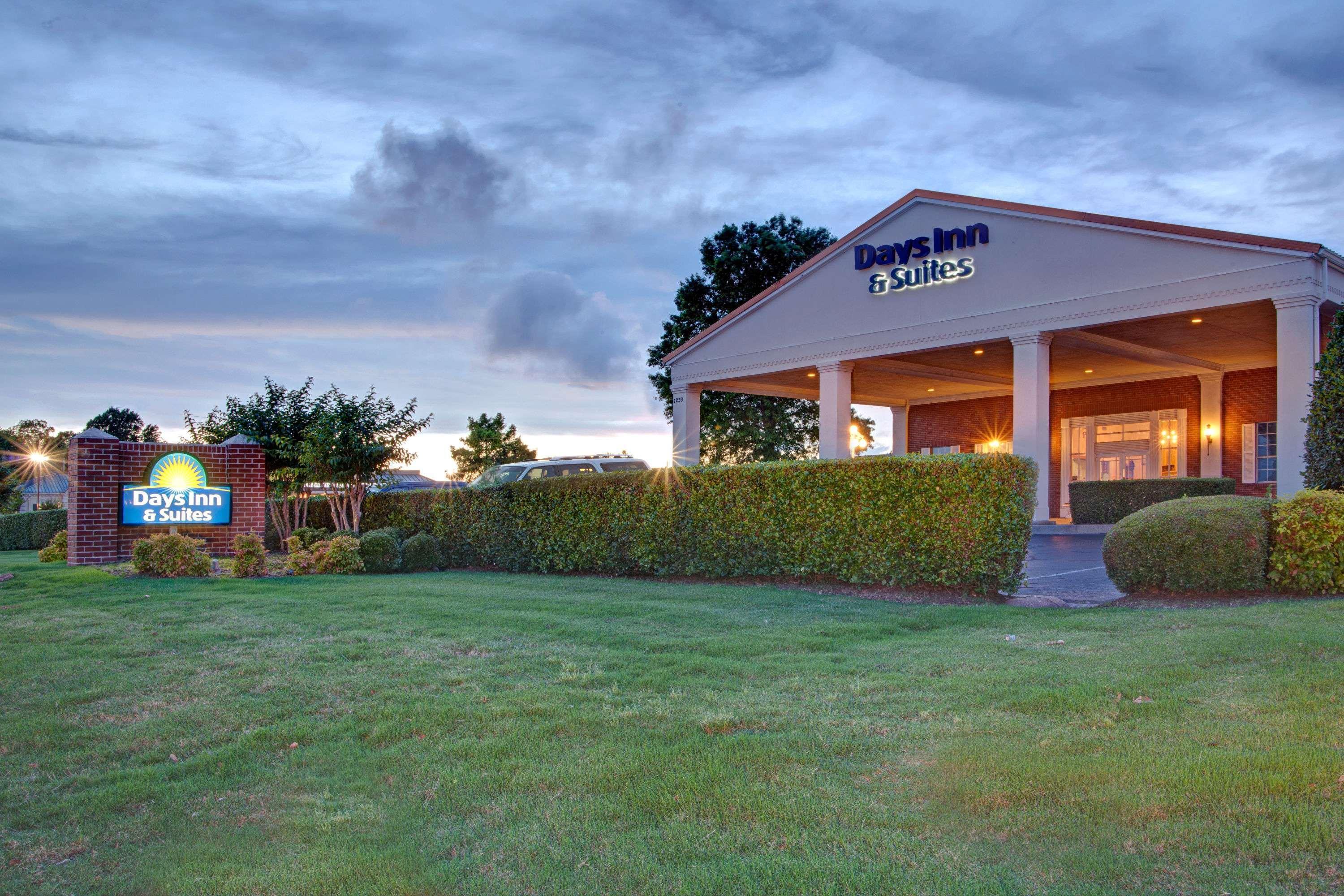 Days Inn & Suites By Wyndham Collierville Germantown Area Dış mekan fotoğraf