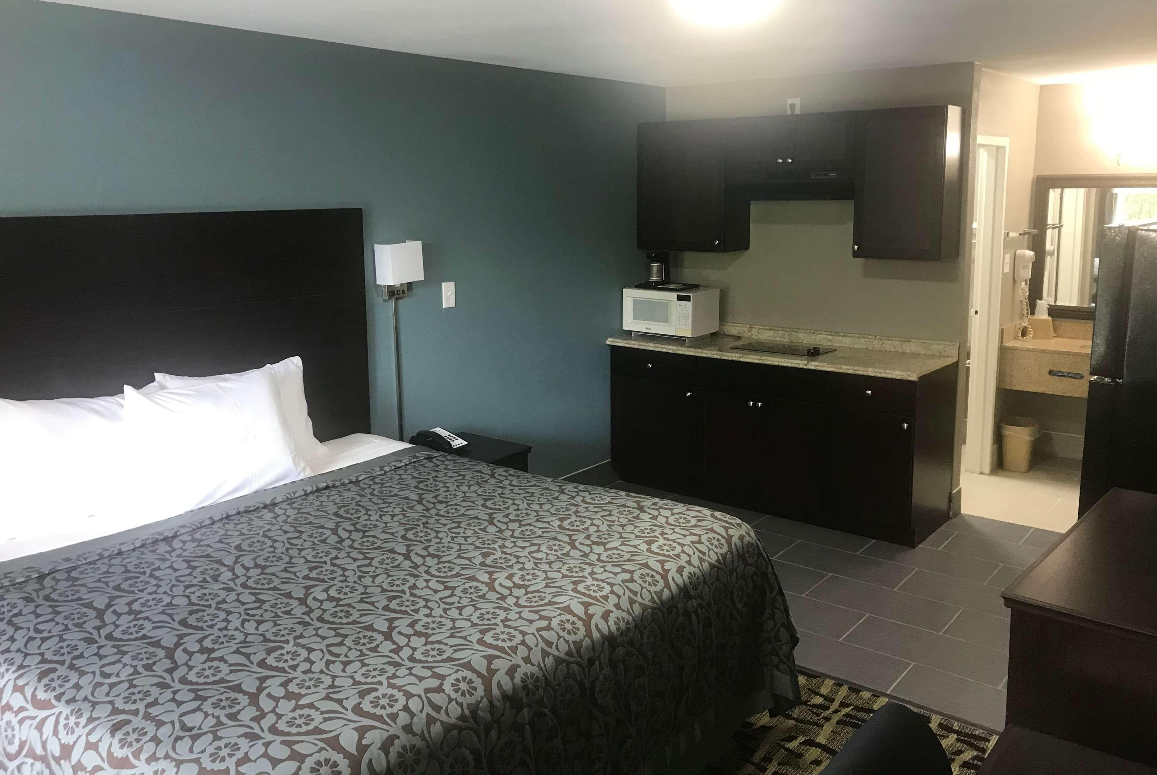 Days Inn & Suites By Wyndham Collierville Germantown Area Dış mekan fotoğraf