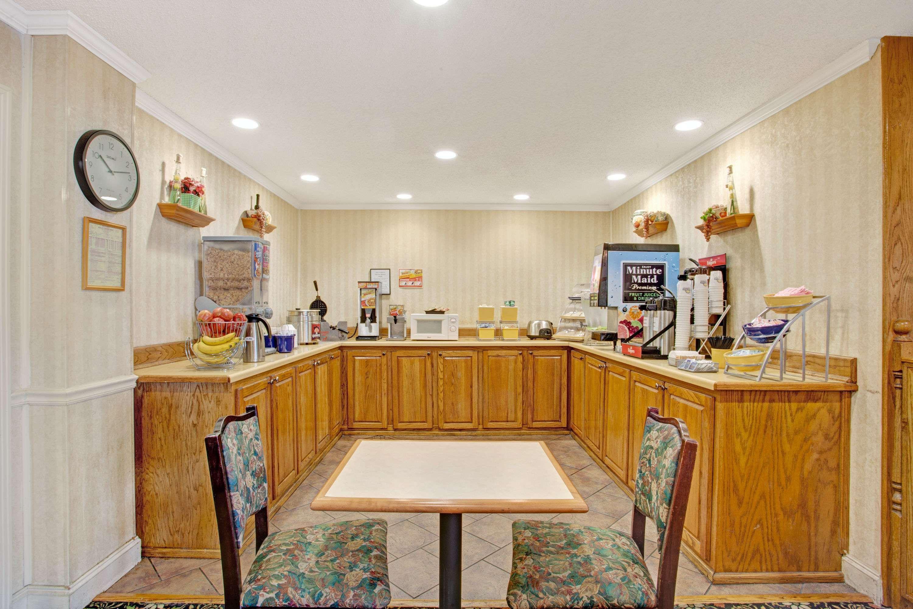 Days Inn & Suites By Wyndham Collierville Germantown Area Dış mekan fotoğraf